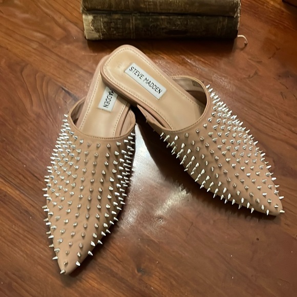 Steve Madden Pinpoint Flat Mule - Picture 6 of 11